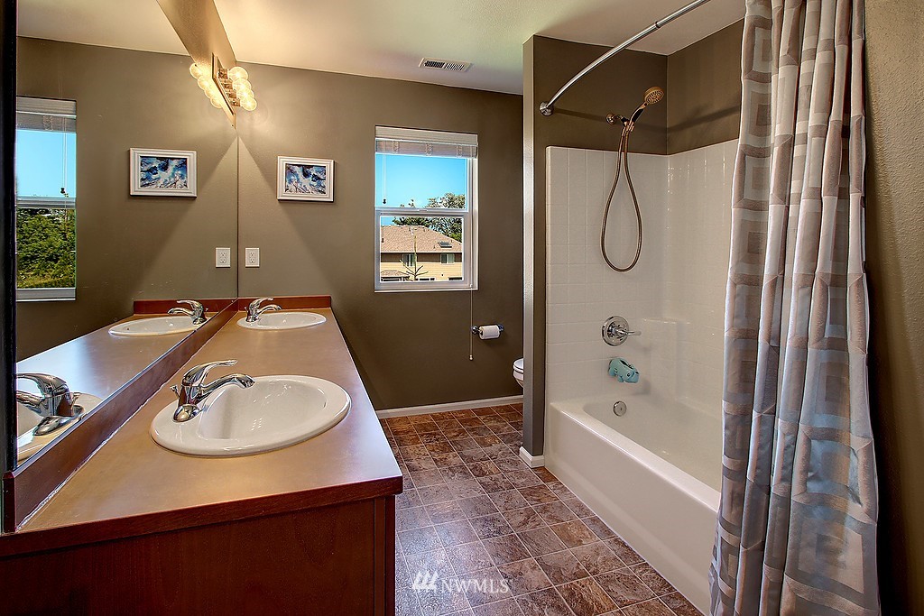 18503 36th Drive Southeast Bothell, WA 98012 - Photo 14 of 19