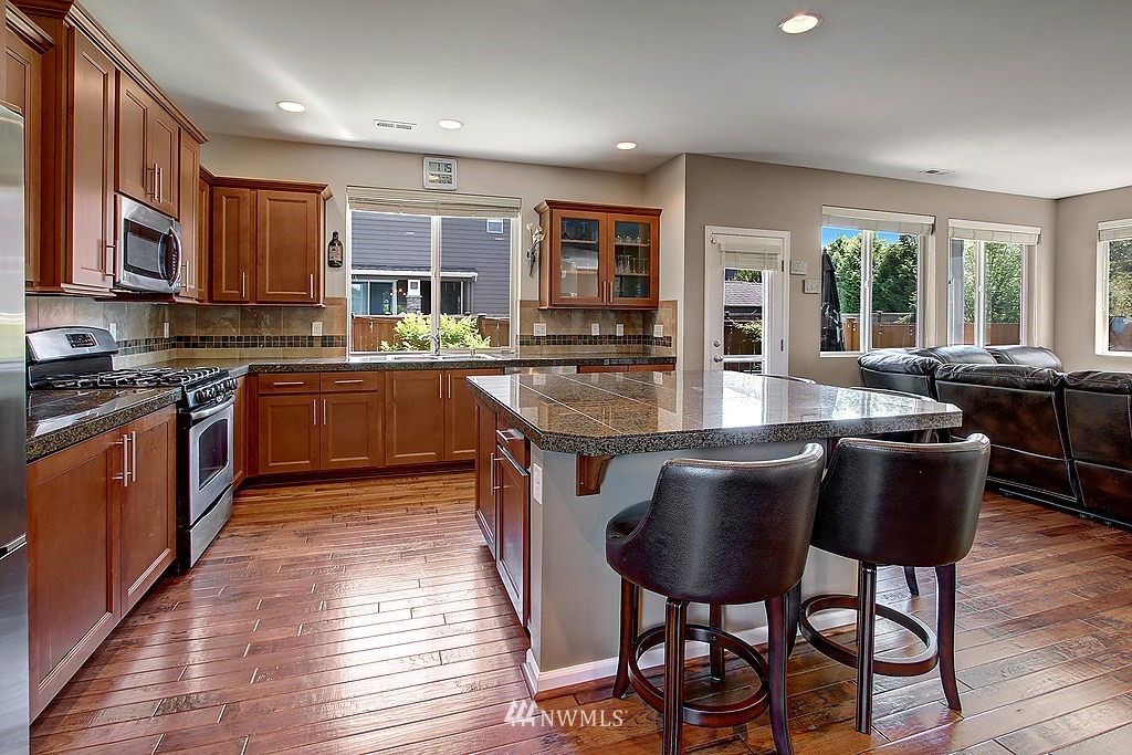 18503 36th Drive Southeast Bothell, WA 98012 - Photo 5 of 19