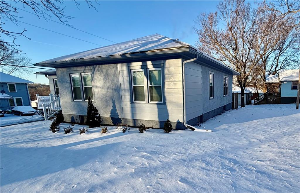 506 North 3rd Street Wathena, KS 66090 - Photo 2 of 26