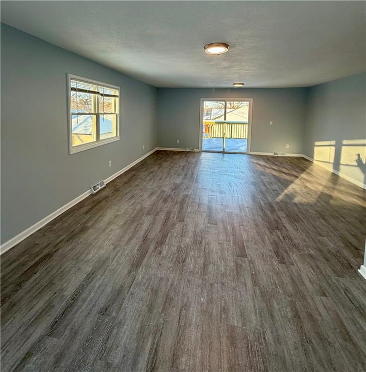 506 North 3rd Street Wathena, KS 66090 - Photo 3 of 26