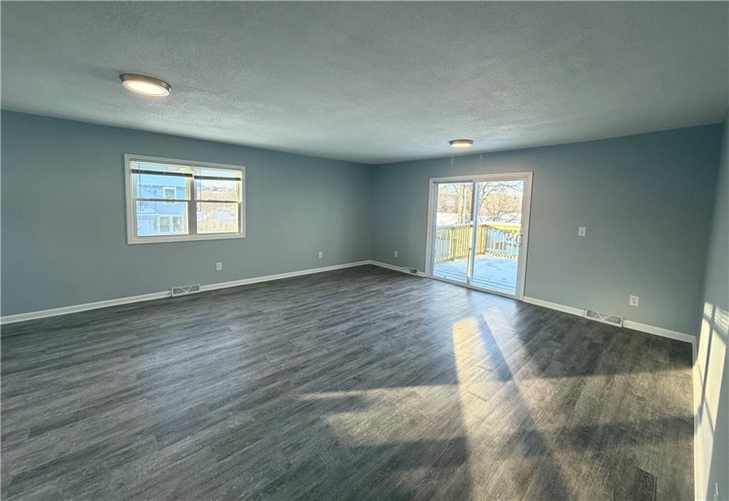 506 North 3rd Street Wathena, KS 66090 - Photo 4 of 26