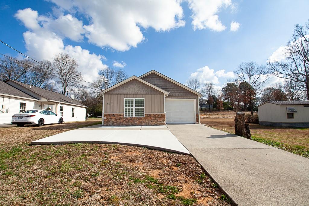 511 Circle Drive Calhoun, GA 30701 - Photo 1 of 30