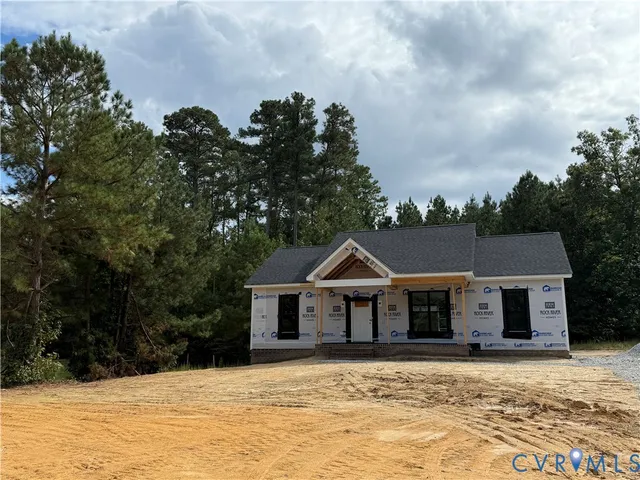 $319,900 | 369 Country Club Drive, Gasburg, VA 23887