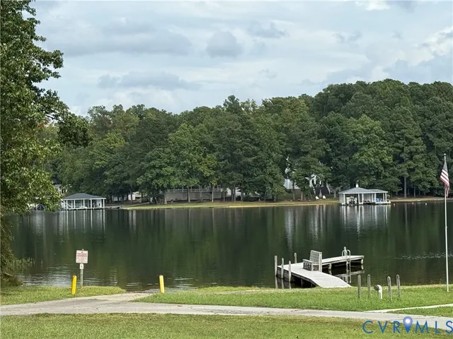 $319,900 | 369 Country Club Drive, Gasburg, VA 23887