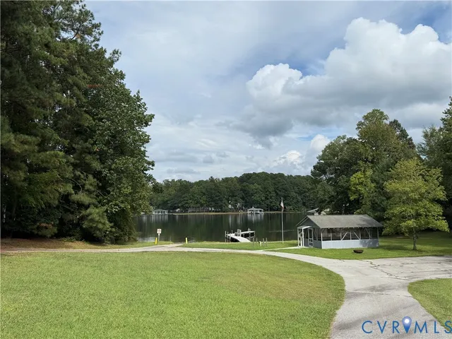 $319,900 | 369 Country Club Drive, Gasburg, VA 23887