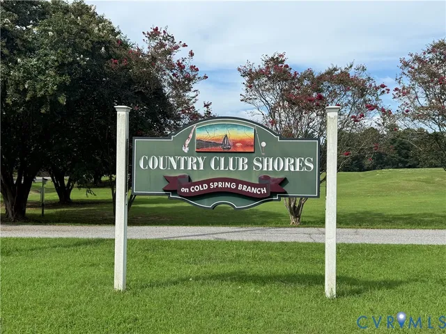 $319,900 | 369 Country Club Drive, Gasburg, VA 23887