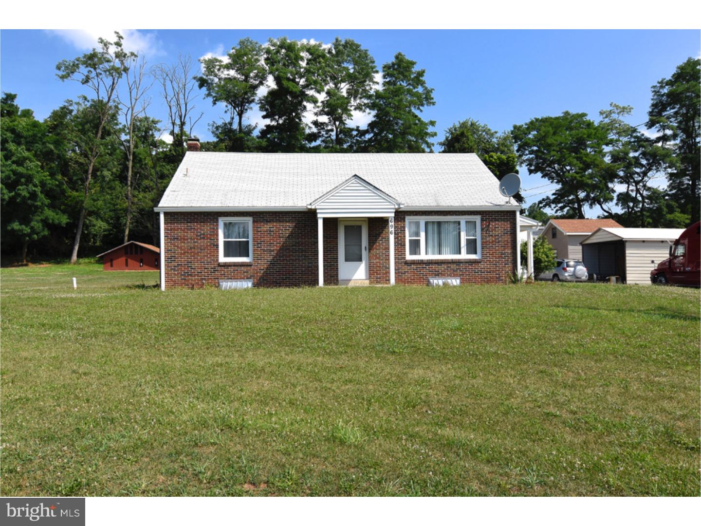 696 Candy Road Mohnton, PA 19540 - Photo 3 of 25