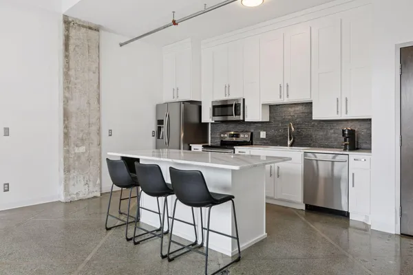 $225,000 | 350 St Peter Street, Unit 908, St. Paul, MN 55102