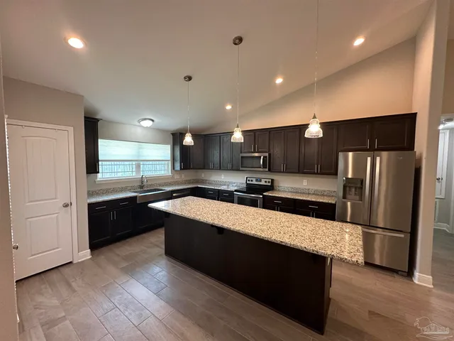 $2,700 | 3050 Palm Street, Gulf Breeze, FL 32563