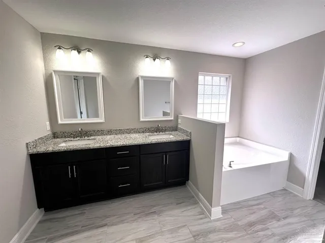 $2,700 | 3050 Palm Street, Gulf Breeze, FL 32563