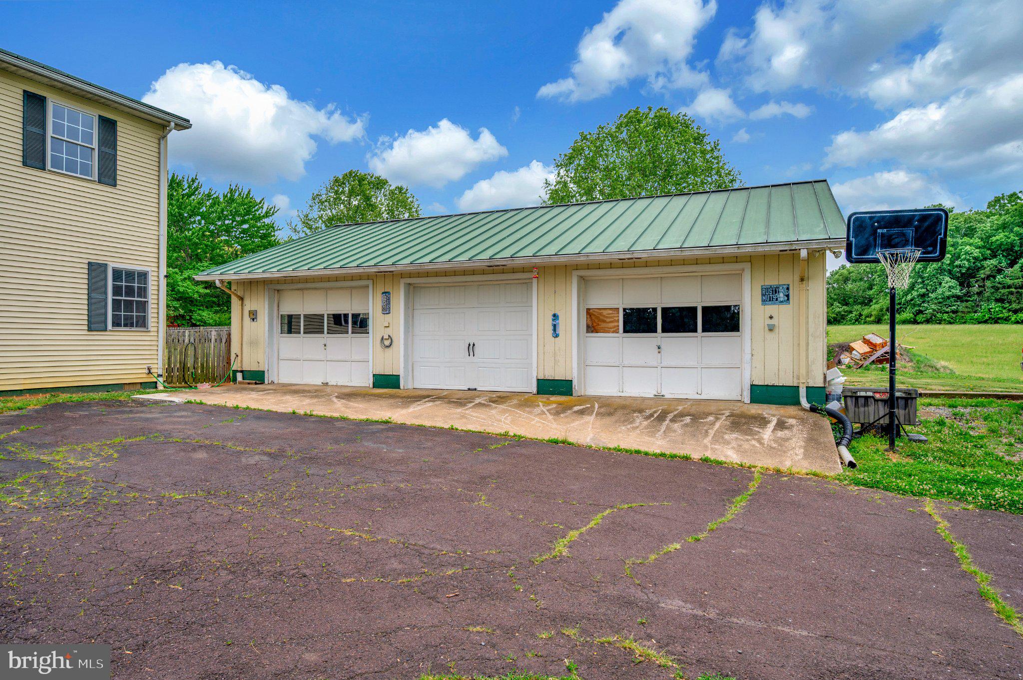 23202 Village Road Unionville, VA 22567 - Photo 42 of 58 a house with yard and a outdoor space