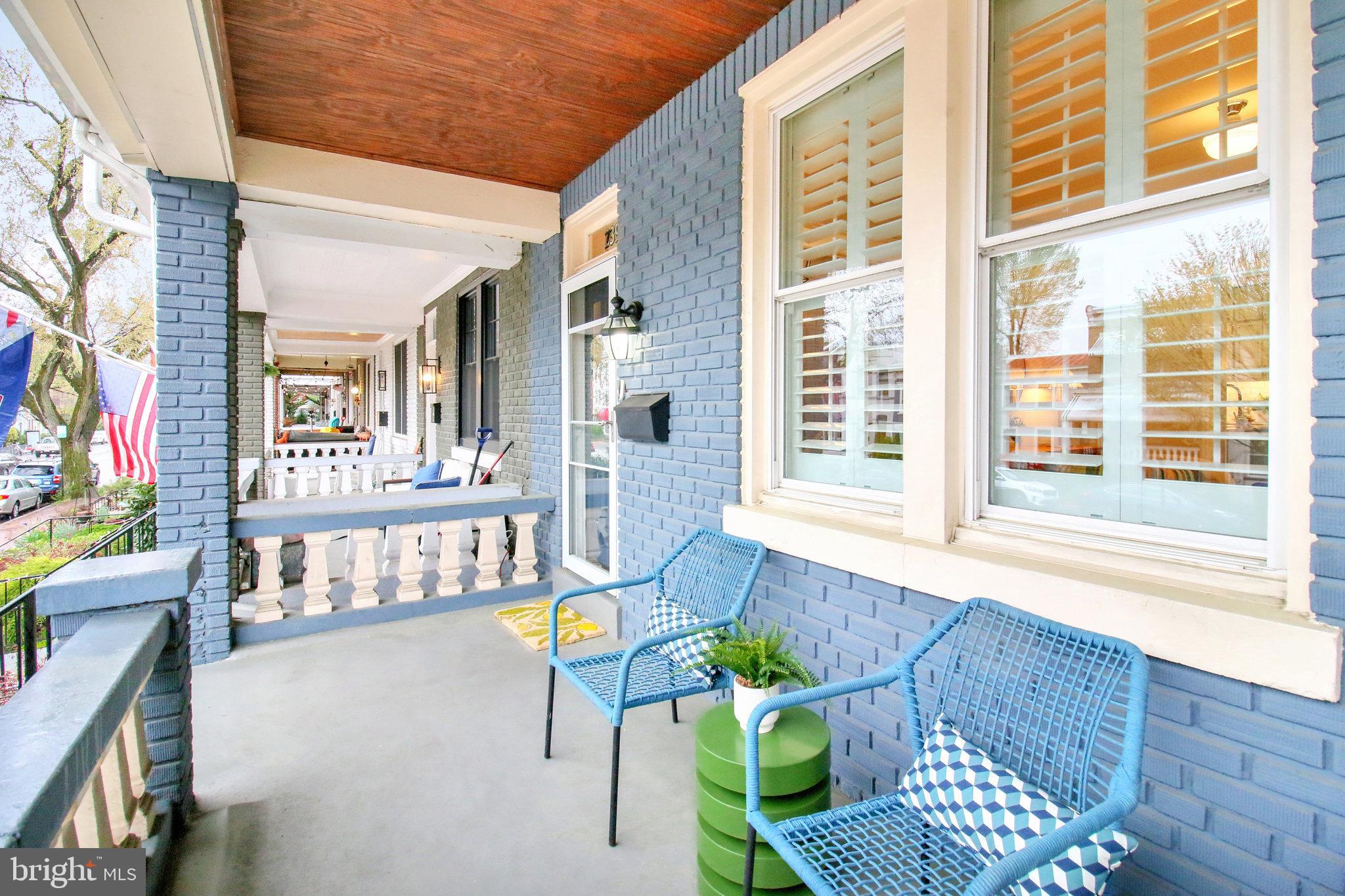 239 11th Street Southeast Washington, DC 20003 - Photo 5 of 53 a living room with furniture and windows