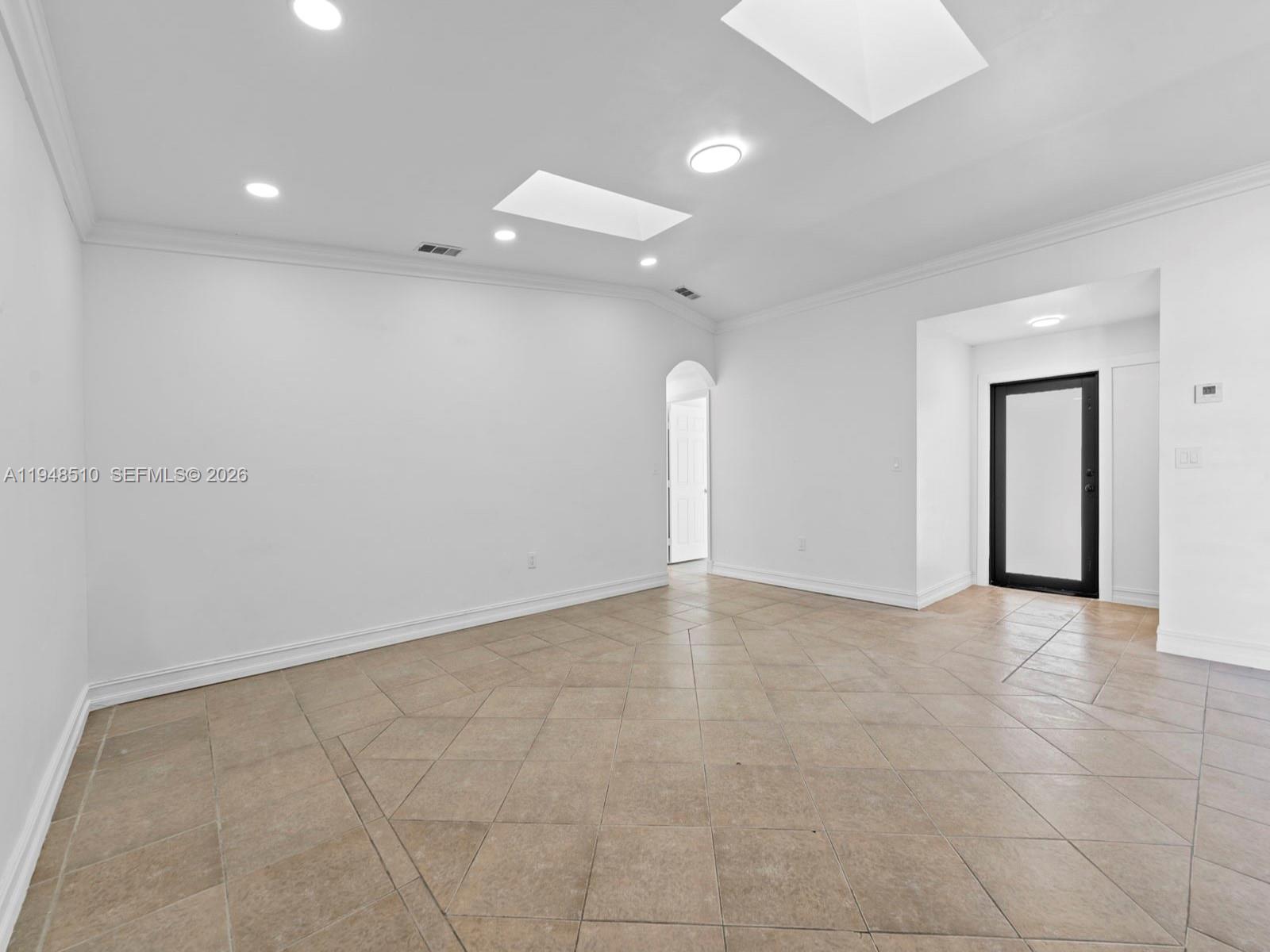 25921 Southwest 130th Avenue Homestead, FL 33032 - Photo 19 of 38 an empty room with entrance and shower