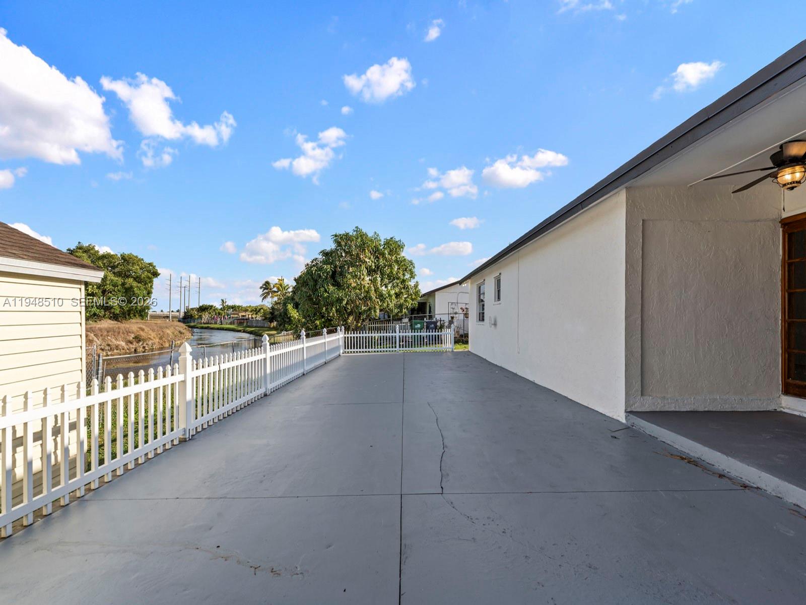 25921 Southwest 130th Avenue Homestead, FL 33032 - Photo 34 of 38 a view of a terrace