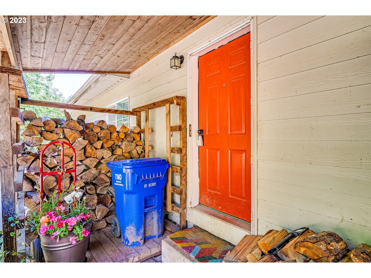 39100 Southeast Louden Road Corbett, OR 97019 - Photo 8 of 41 a view of entryway with flowers