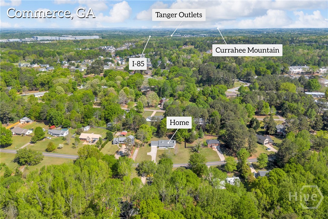 172 Lewis Circle Commerce, GA 30529 - Photo 3 of 44