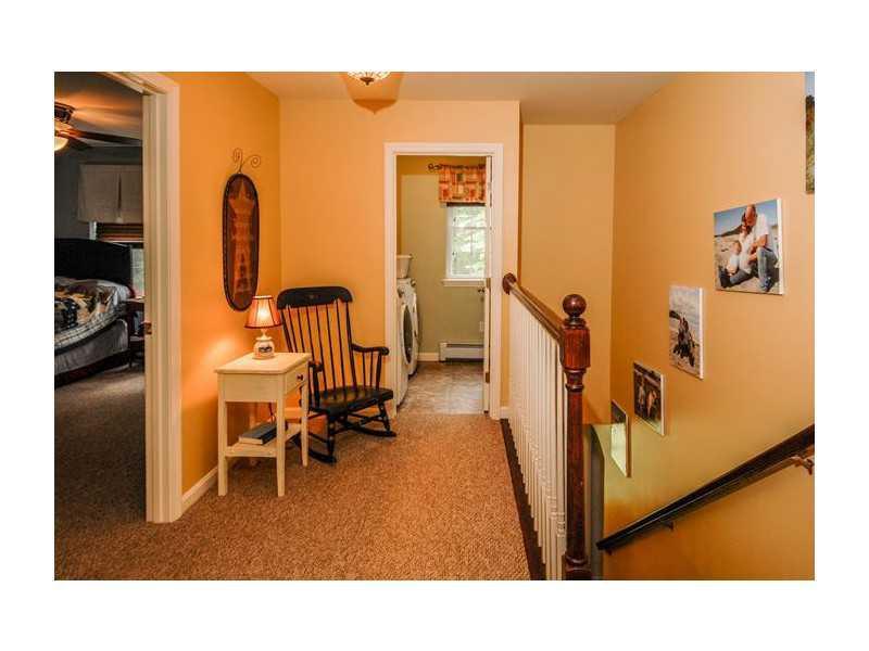 582 Emerys Bridge Road South Berwick, ME 03908 - Photo 14 of 16 Hallway.