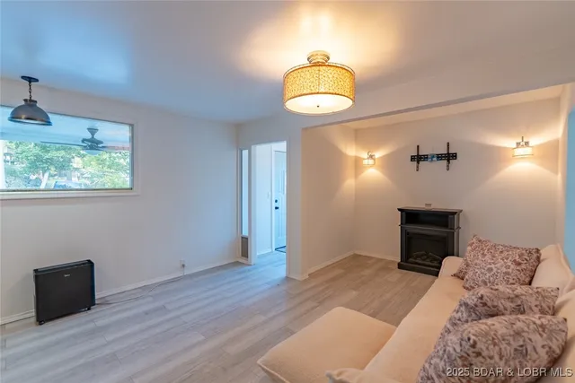 $199,000 | 53 H And A Lane, Roach, MO 65787