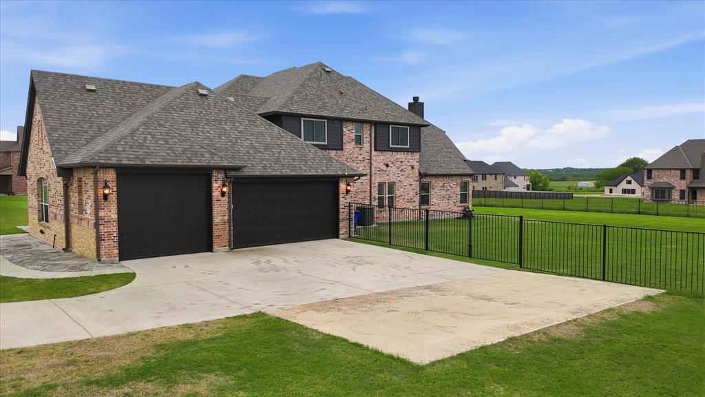 Additional Parking In the Driveway