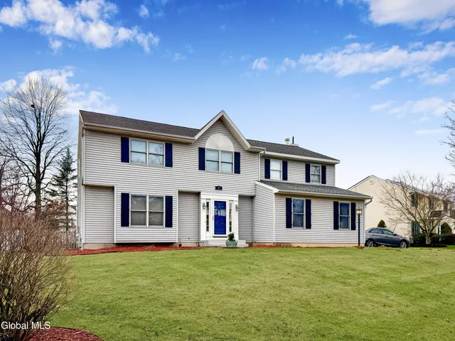 $539,900 | 35 Mallard Road, Bethlehem, NY 12077