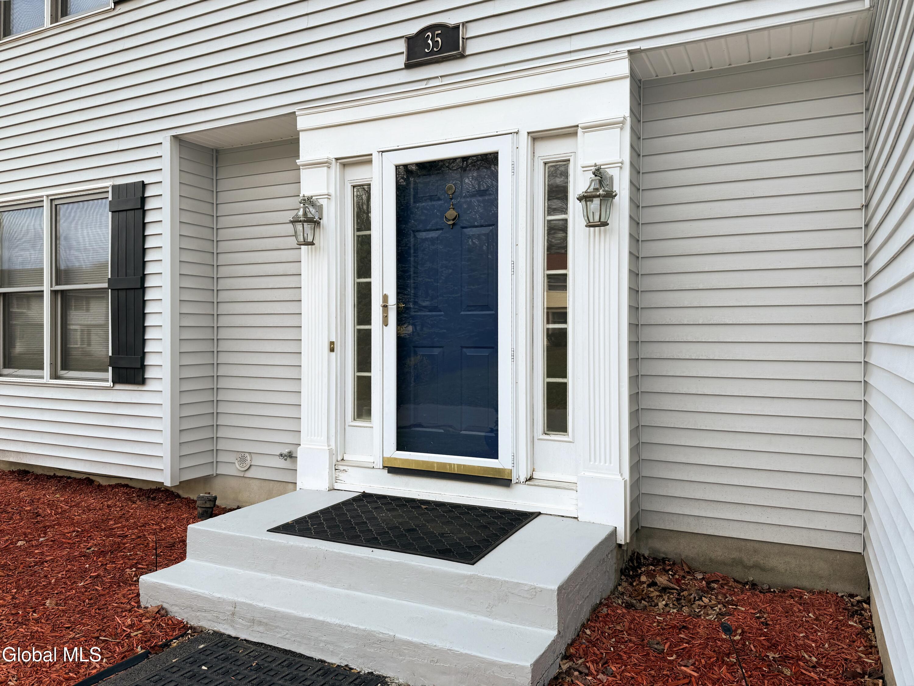 35 Mallard Road Bethlehem, NY 12077 - Photo 2 of 41 IMG_9002