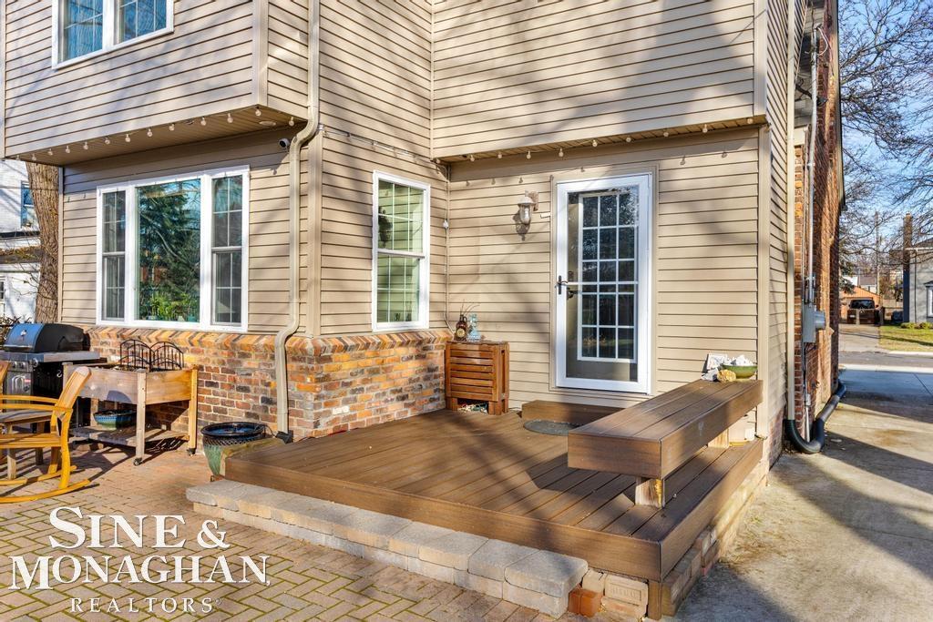 1379 Hampton Road Grosse Pointe, MI 48236 - Photo 31 of 42 50128952-237d4285-232c-4ecf-a014-e47f5272fd29.JPG