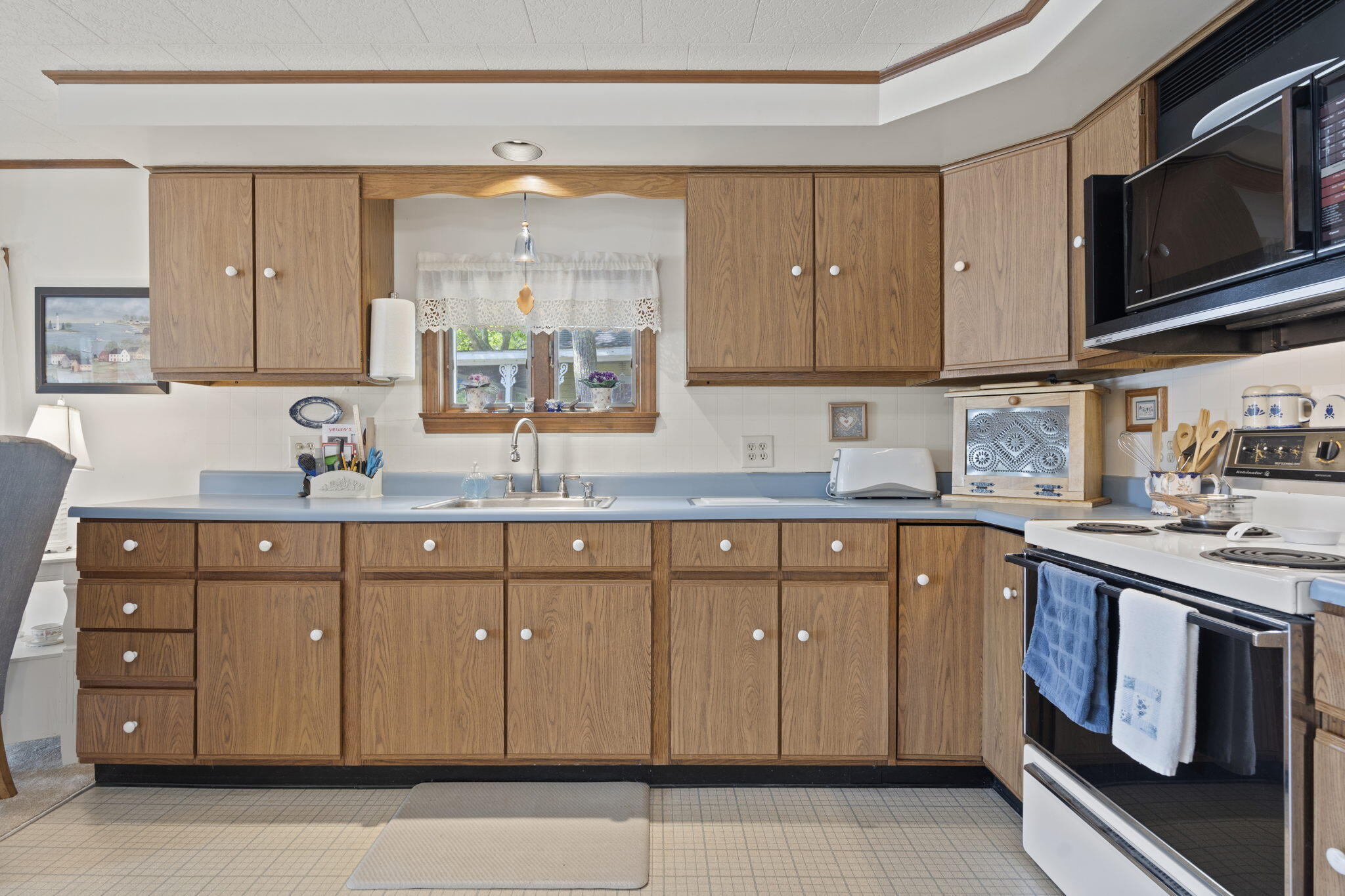 94 F F Sanborn Road Sabattus, ME 04280 - Photo 24 of 39 24-kitchen