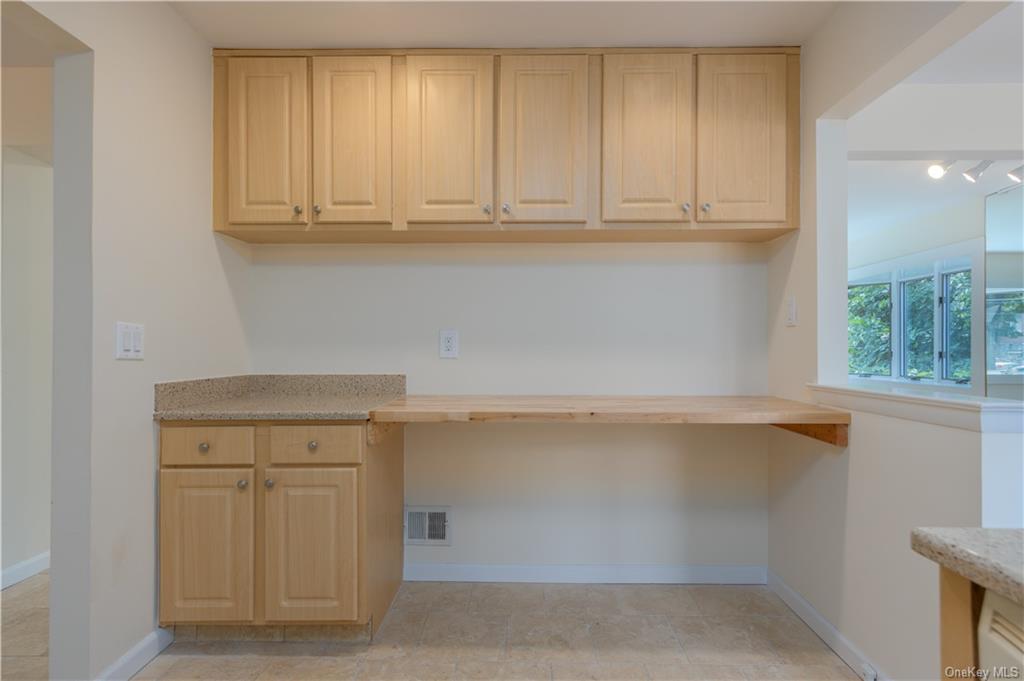 55 East Devonia Avenue, Unit 1 Mount Vernon, NY 10552 - Photo 12 of 24 a view of cabinets and window