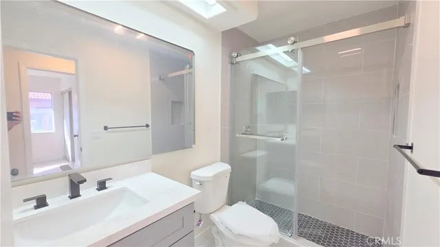 $3,195 | 1100 Cloverdale Street, Riverside, CA 92501