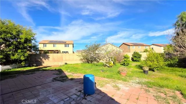 $3,195 | 1100 Cloverdale Street, Riverside, CA 92501