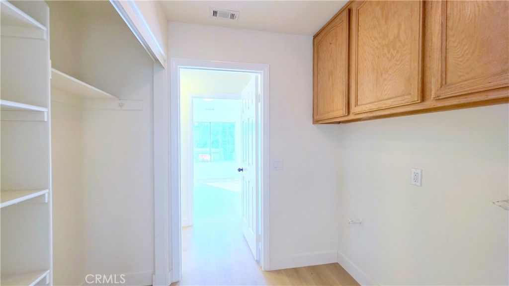 1100 Cloverdale Street Riverside, CA 92501 - Photo 7 of 28