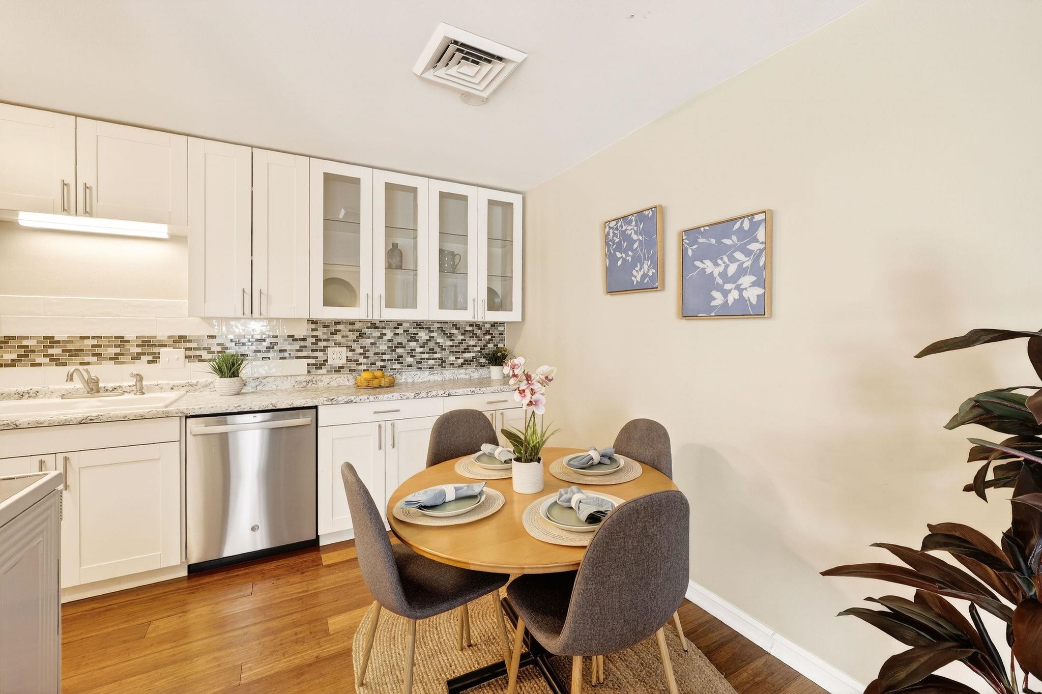 5542 Century, Unit 4 Middleton, WI 53562 - Photo 7 of 48