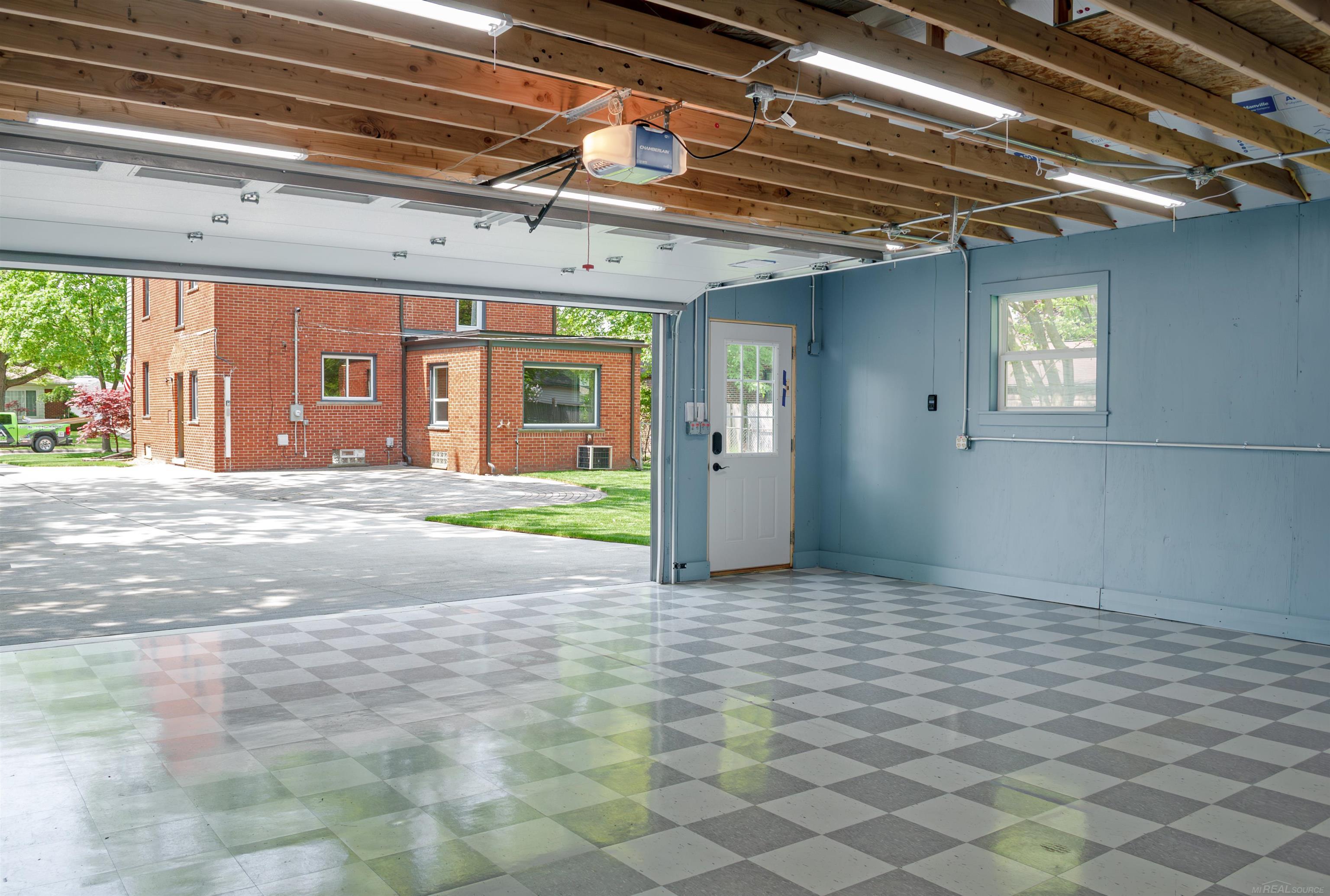1772 Prestwick Road Grosse Pointe Woods, MI 48236 - Photo 54 of 58