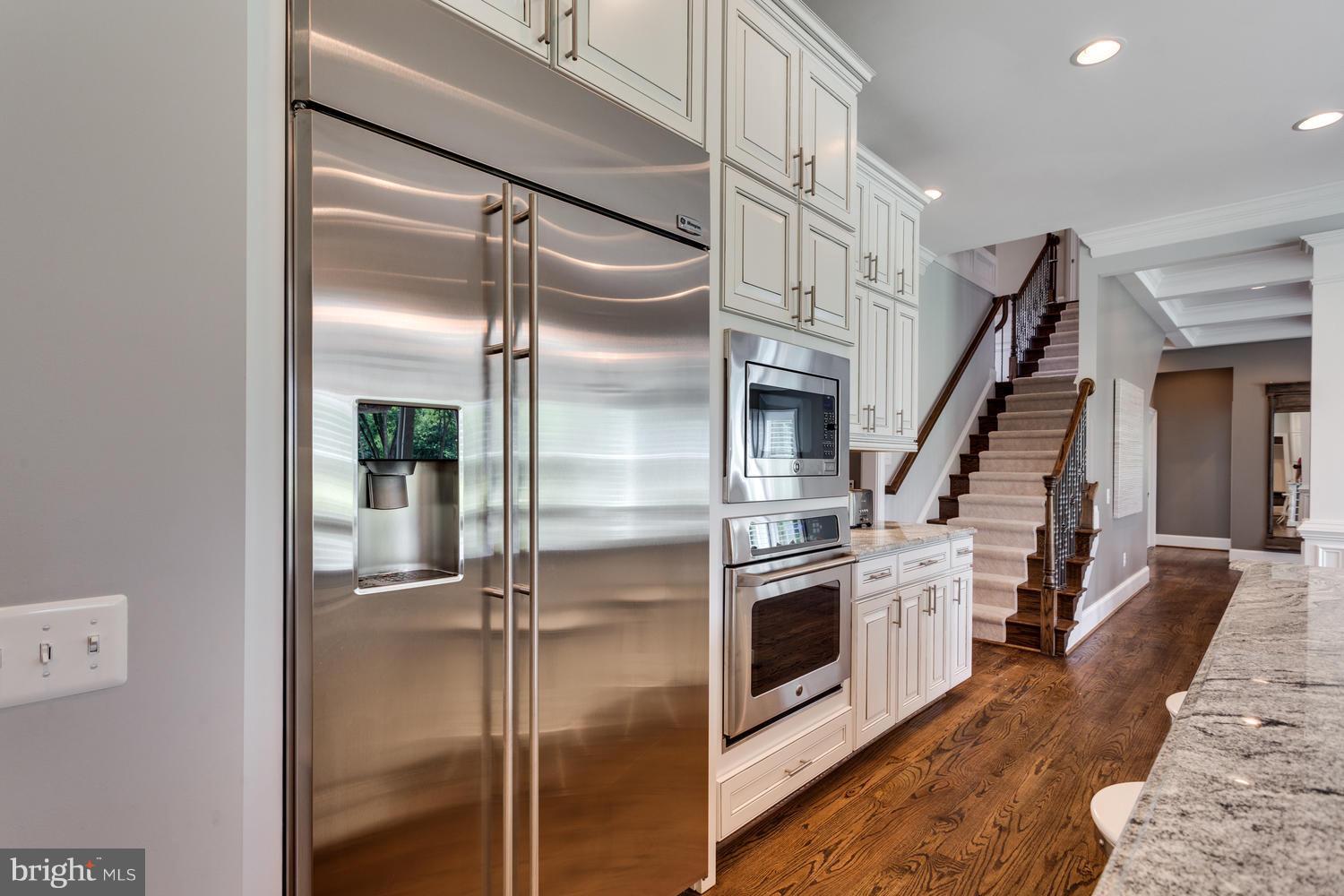 10201 Browns Mill Road Vienna, VA 22182 - Photo 8 of 30 Kitchen