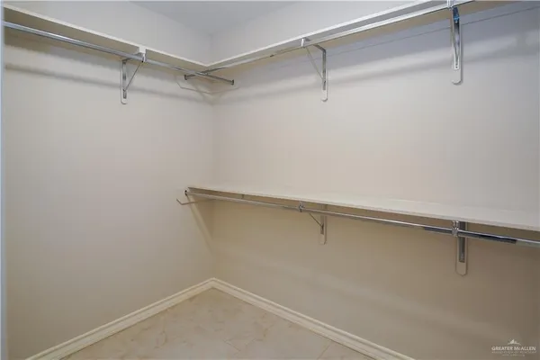 $2,400 | 404 Royal Drive, San Juan, TX 78589