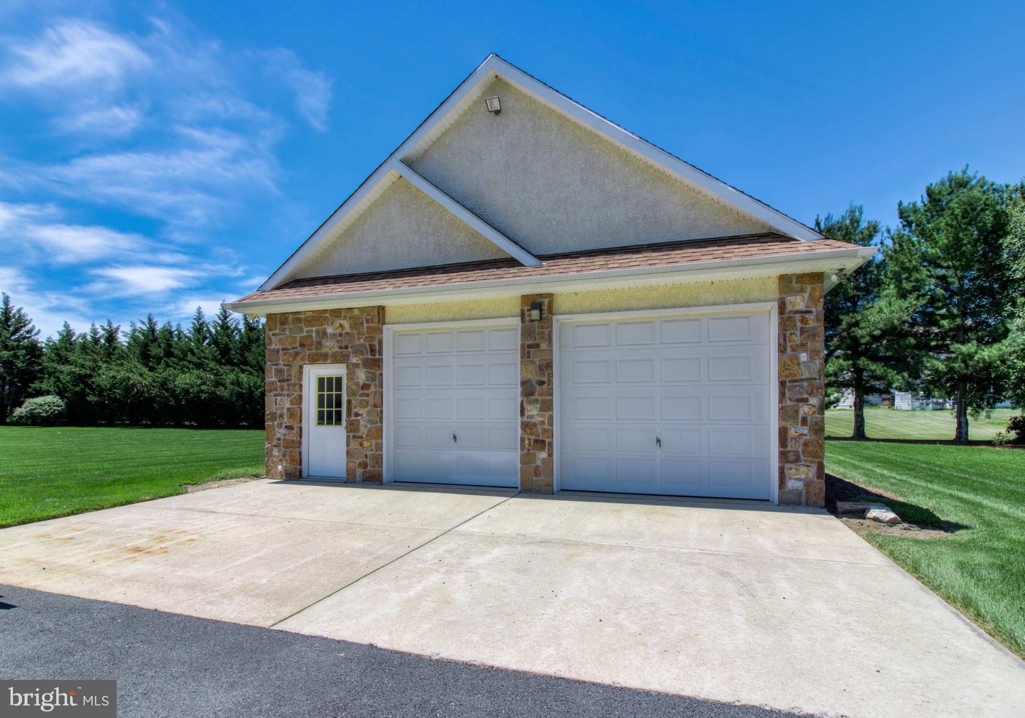 220 Silver Birch Lane Bear, DE 19701 - Photo 3 of 44 Detached Garage