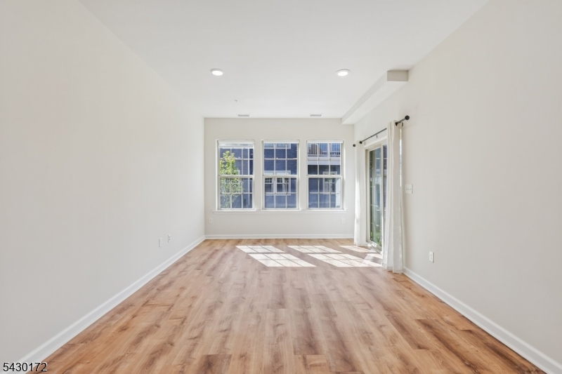 1 Periwinkle Lane Warren, NJ 07059 - Photo 28 of 31