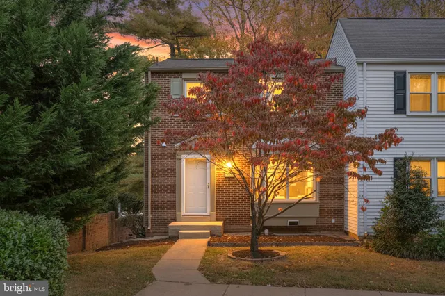 $664,900 | 2901 Everleigh Way, Fairfax, VA 22031