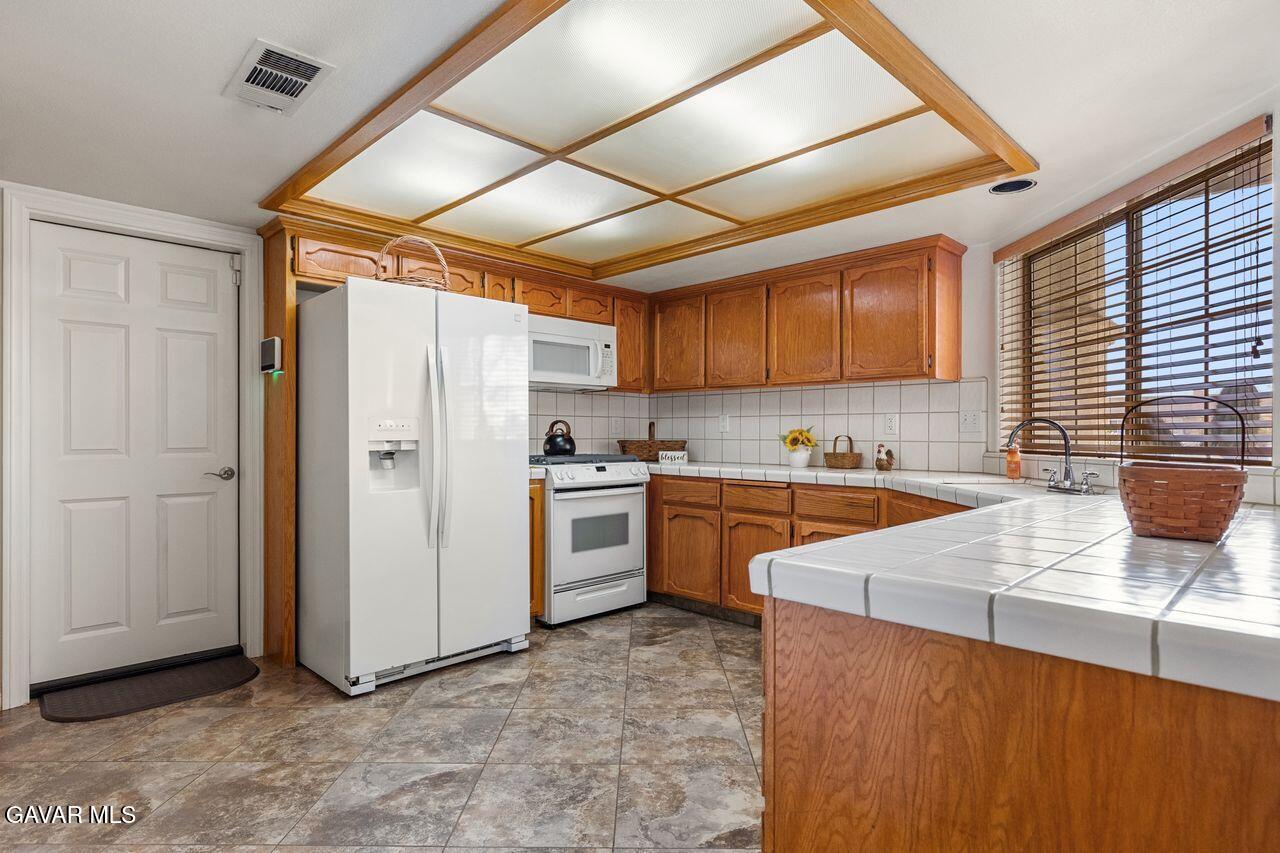 9629 Mendiburu Road California City, CA 93505 - Photo 18 of 40 a22Y5DGg