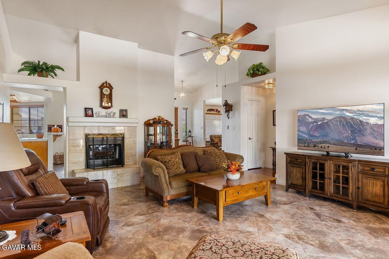 9629 Mendiburu Road California City, CA 93505 - Photo 5 of 40 krbkCJ1Q