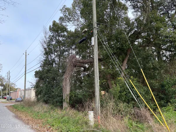 $42,500 | 205 2nd Avenue, Long Beach, MS 39560