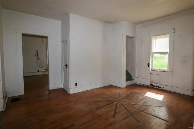 $54,900 | 1008 West Elm Street, Hartford City, IN 47348