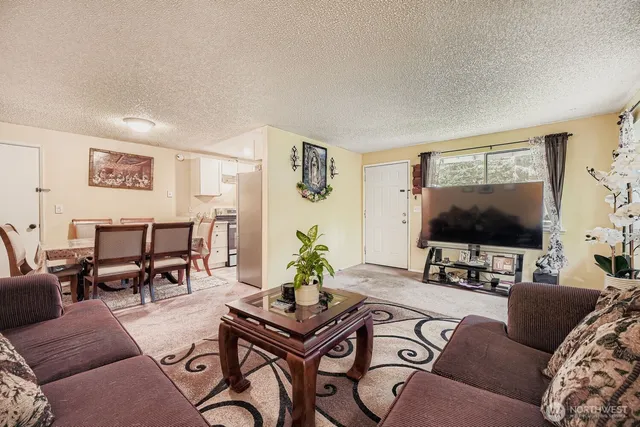 $389,500 | 5806 East Swan Creek Drive, Tacoma, WA 98404