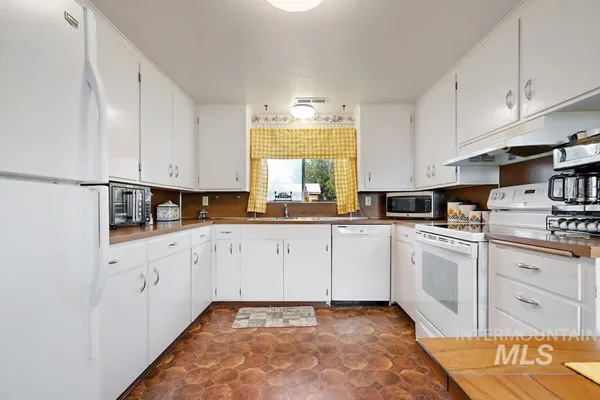 $320,000 | 489 Northwest 4th Avenue, Ontario, OR 97914