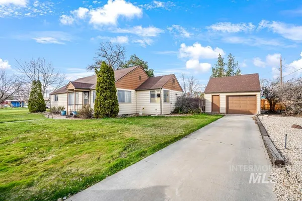 $320,000 | 489 Northwest 4th Avenue, Ontario, OR 97914