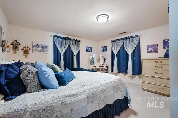 $320,000 | 489 Northwest 4th Avenue, Ontario, OR 97914