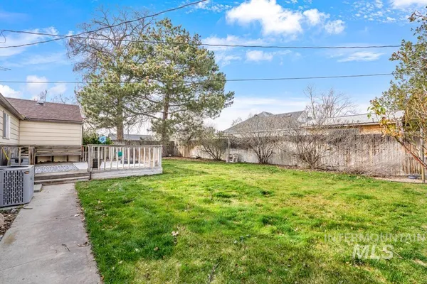 $320,000 | 489 Northwest 4th Avenue, Ontario, OR 97914