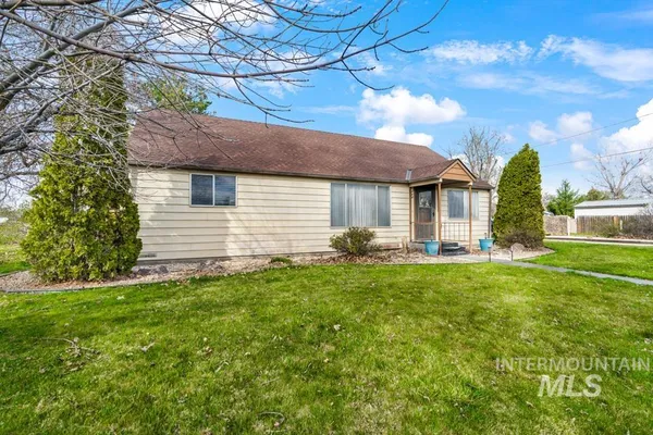 $320,000 | 489 Northwest 4th Avenue, Ontario, OR 97914