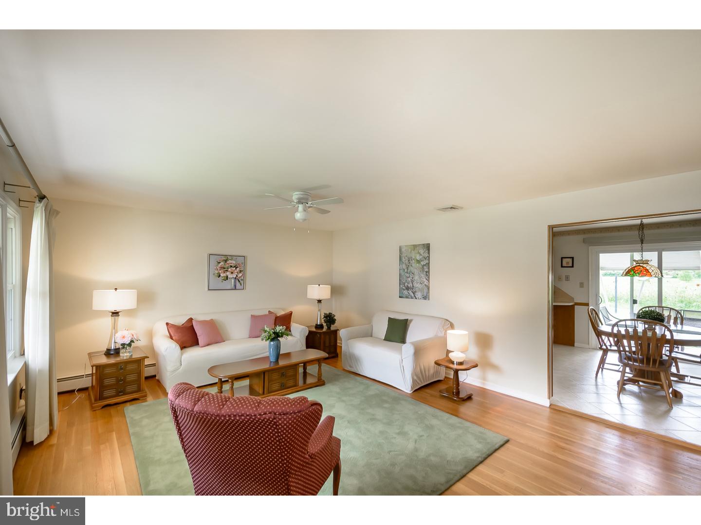 546 Melvin Road Telford, PA 18969 - Photo 2 of 25