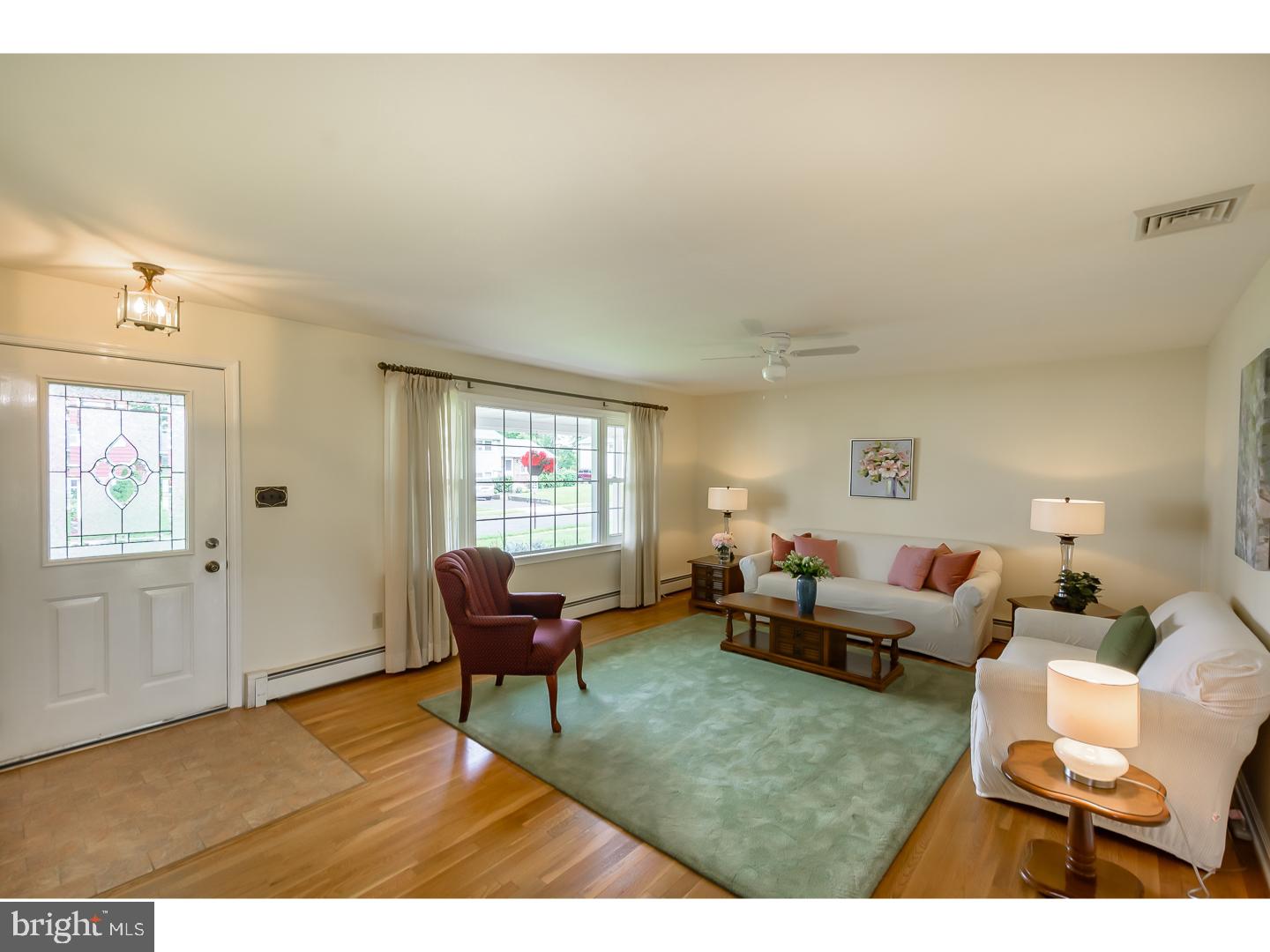 546 Melvin Road Telford, PA 18969 - Photo 4 of 25